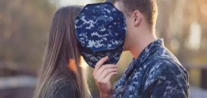 A kiss in a dream from a lover to a single woman