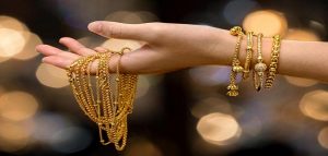 Interpretation of a dream about giving gold to another person