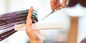 Nằm mơ thấy cắt tóc cho phụ nữ độc thân