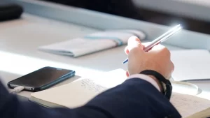 حلم عدم الحل في الامتحان ومحاولة الغش للمتزوجة