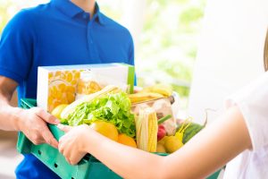 تفسير حلم شخص يعطيني طعام في المنام