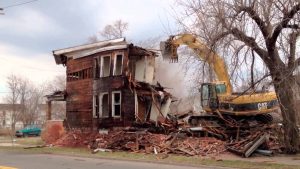 Interpretation of a dream about demolishing a house