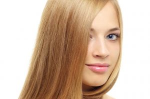 الشعر الأشقر في المنام