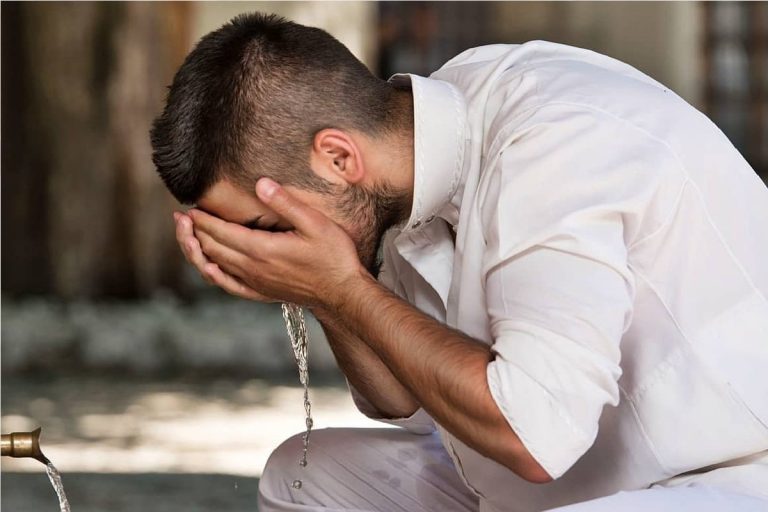 حلمت اني اتوضأ