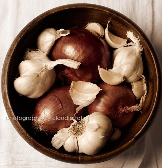 رؤية الثوم والبصل في المنام