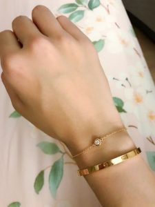 Interpretation of a dream about wearing gold in the left hand