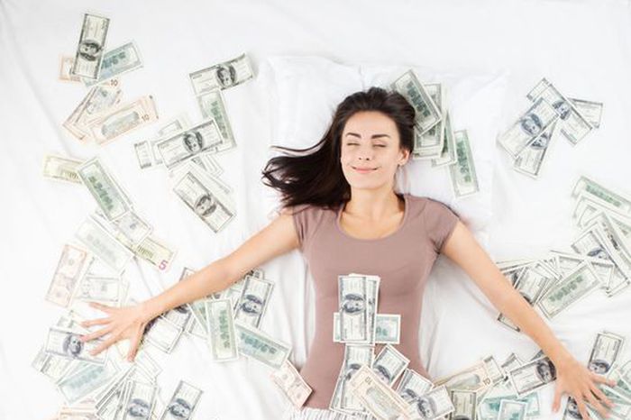 Výklad snu o papírových penězích pro svobodné ženy
