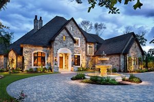 Interpretation of a dream about a large spacious house for single women