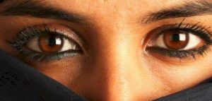 Interpretation of a dream about eyeliner for a married woman