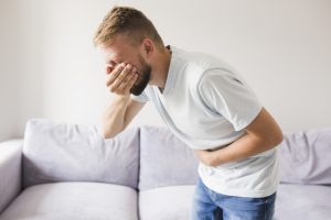 حلمت اني استفرغ