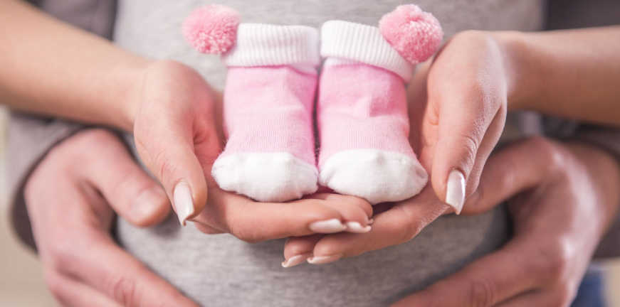 تفسير حلم الحمل ببنت للعزباء