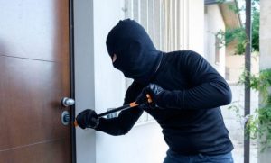 تفسير حلم لصوص يدخلون البيت