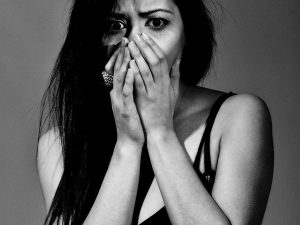 Fear and escape in a dream for single women