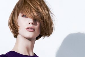 Кароткія кучаравыя валасы ў сне для замужняй жанчыны