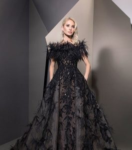 The black dress in a dream for single women