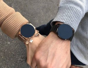 Wearing a watch in a dream