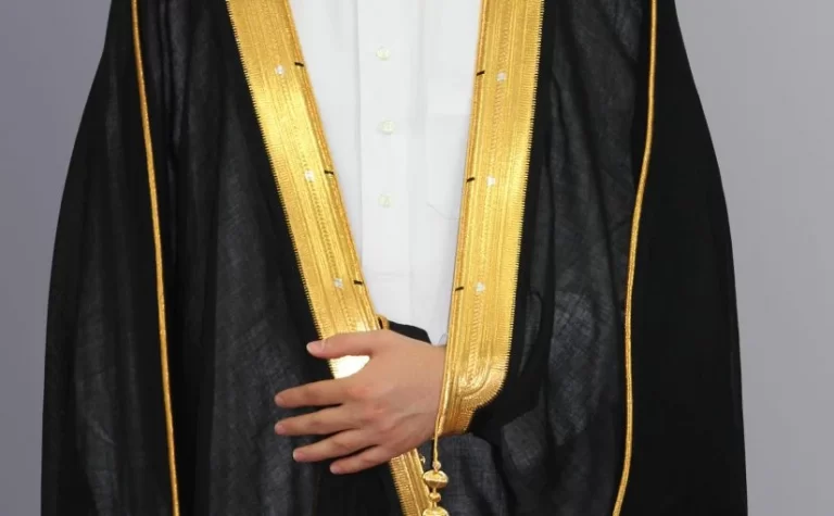 تفسير حلم البشت الأسود