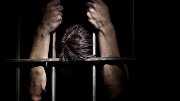 حلمت اني مسجون