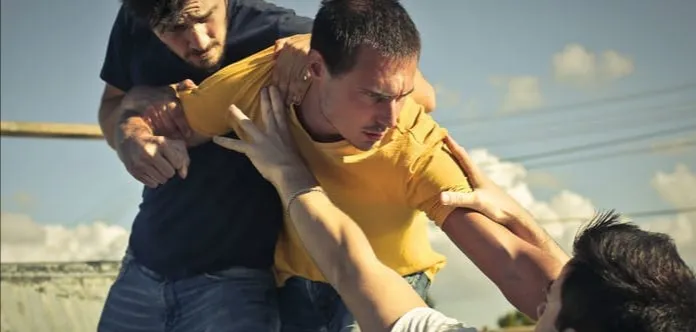 تفسير حلم المضاربة مع الأقارب