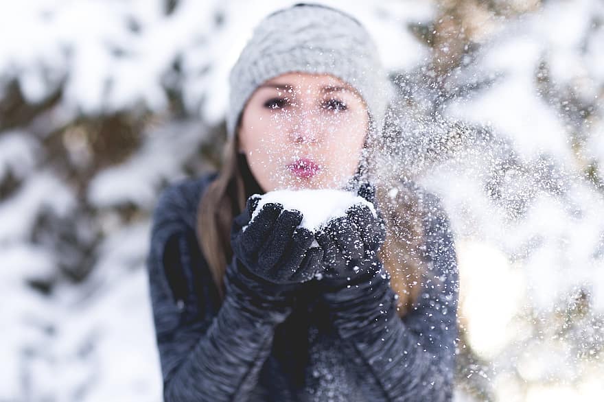 Sapņot par sniegu vienai sievietei - sapņu interpretācijas noslēpumi
