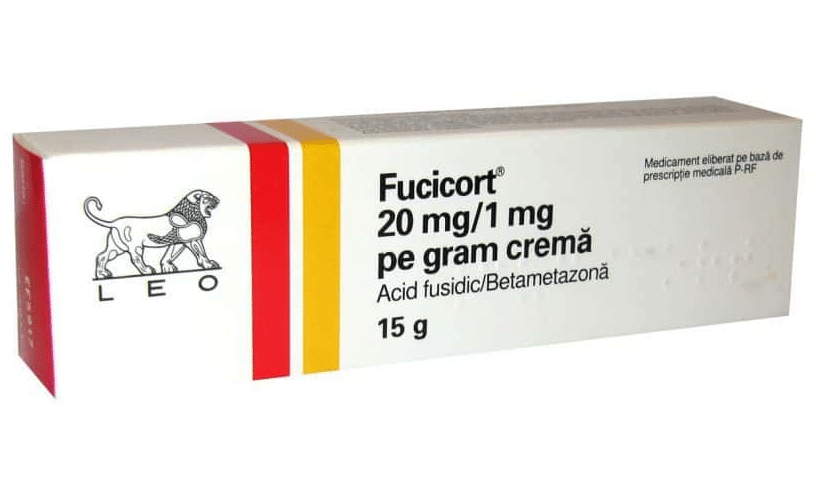 Үлкен әтештері мен мүшесі бар жас азиялық әйелдердің қатысуымен порно