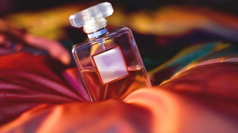 Snít o parfému ve snu - tajemství výkladu snů
