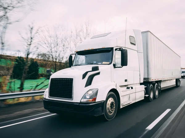 «Құрылыс алаңындағы бұрмалау» порнофильмін көріңіз. Порно видео мама дос