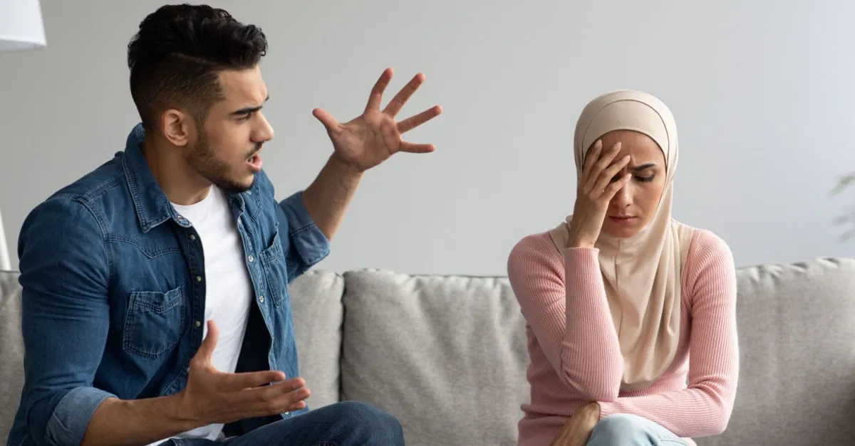 تأثير الإهمال والخيانة على مشاعر المرأة تجاه الرجل