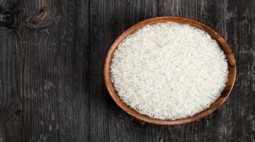 Přečtěte si o výkladu bílé rýže ve snu od Ibn Sirina a Al-Usaimiho