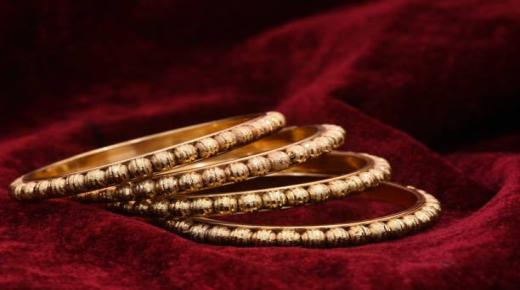 Ի՞նչ է մեկնաբանում Իբն Սիրինը երազում ոսկե ապարանջաններ տեսնելը: