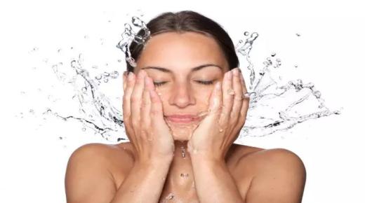 Najdôležitejšie interpretácie videnia umývania tváre vo sne