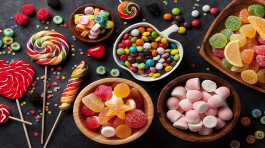 Քաղցրավենիք ուտելու մասին երազի մեկնաբանությունը Իբն Սիրինի կողմից