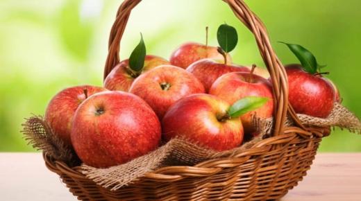 Aký je výklad sna o jedení jabĺk pre Ibn Sirina?