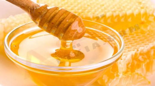 Výklad snu o jedení medu od Ibn Sirina