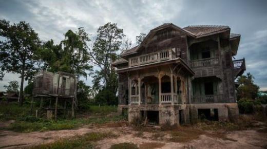 Իմացեք Իբն Սիրինի հին տան մասին երազի մեկնաբանությունը և երազում հին տուն գնելու մեկնաբանությունը