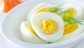 Nejdůležitější 20 výklad snu o vařených vejcích od Ibn Sirina