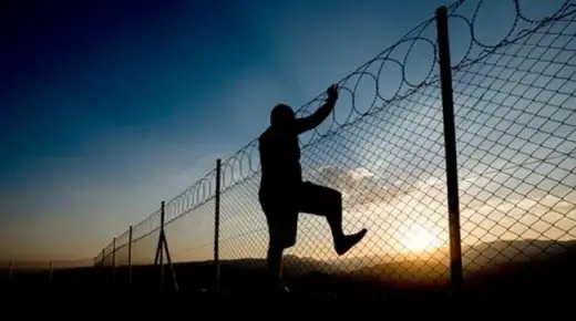 Իբն Սիրինի մեկնաբանությունները երազում ինչ-որ մեկից վազելու և փախչելու մասին