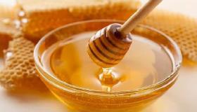 Fortolkning af en drøm om honning af Ibn Sirin