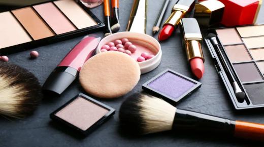 Den vigtigste 20 fortolkning af drømmen om makeup for seniorforskere