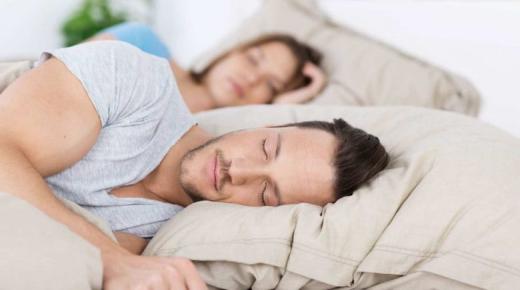 इब्न सिरिन के अनुसार नींद के बारे में सपने की क्या व्याख्या है?