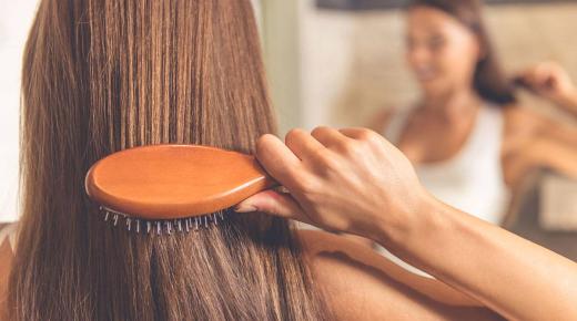 Միայնակ կնոջ մազերի մասին երազի մեկնաբանություն, ըստ Իբն Սիրինի