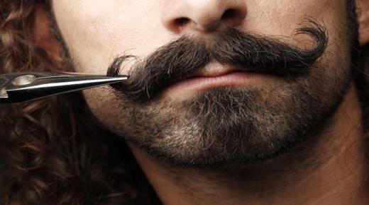 Cad é an léirmhíniú ar an aisling a bhaineann le bearrtha mustache Ibn Sirin?