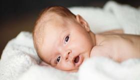 Tärkeimmät merkit pojan syntymän näkemisestä unessa