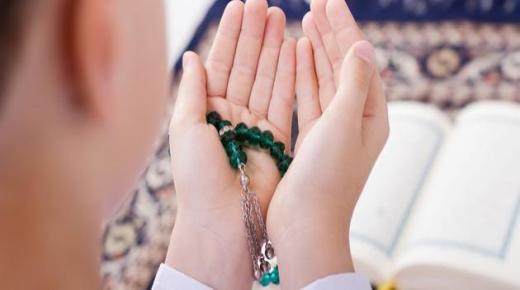 Ibn Sirinin merkkejä käsien nostamisesta rukouksessa unessa