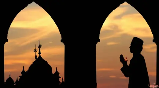 Lær mere om fortolkningen af ​​en drøm om at recitere kaldet til bøn af Ibn Sirin