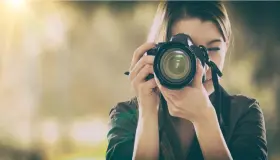 De vigtigste fortolkninger af at se fotografering i en drøm for en enkelt kvinde, ifølge Ibn Sirin