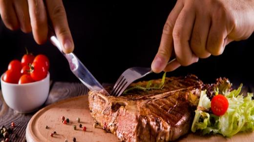 أهم 20 تفسير لأكل اللحم في المنام لابن سيرين
