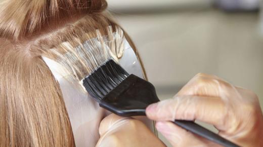 أهم 20 تفسير لرؤية صبغة الشعر في المنام لكبار العلماء